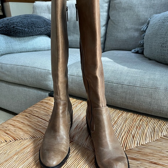 Donald Pliner “Envy” Tan  Knee-High Leather Boots size 8.5 - Picture 9 of 11
